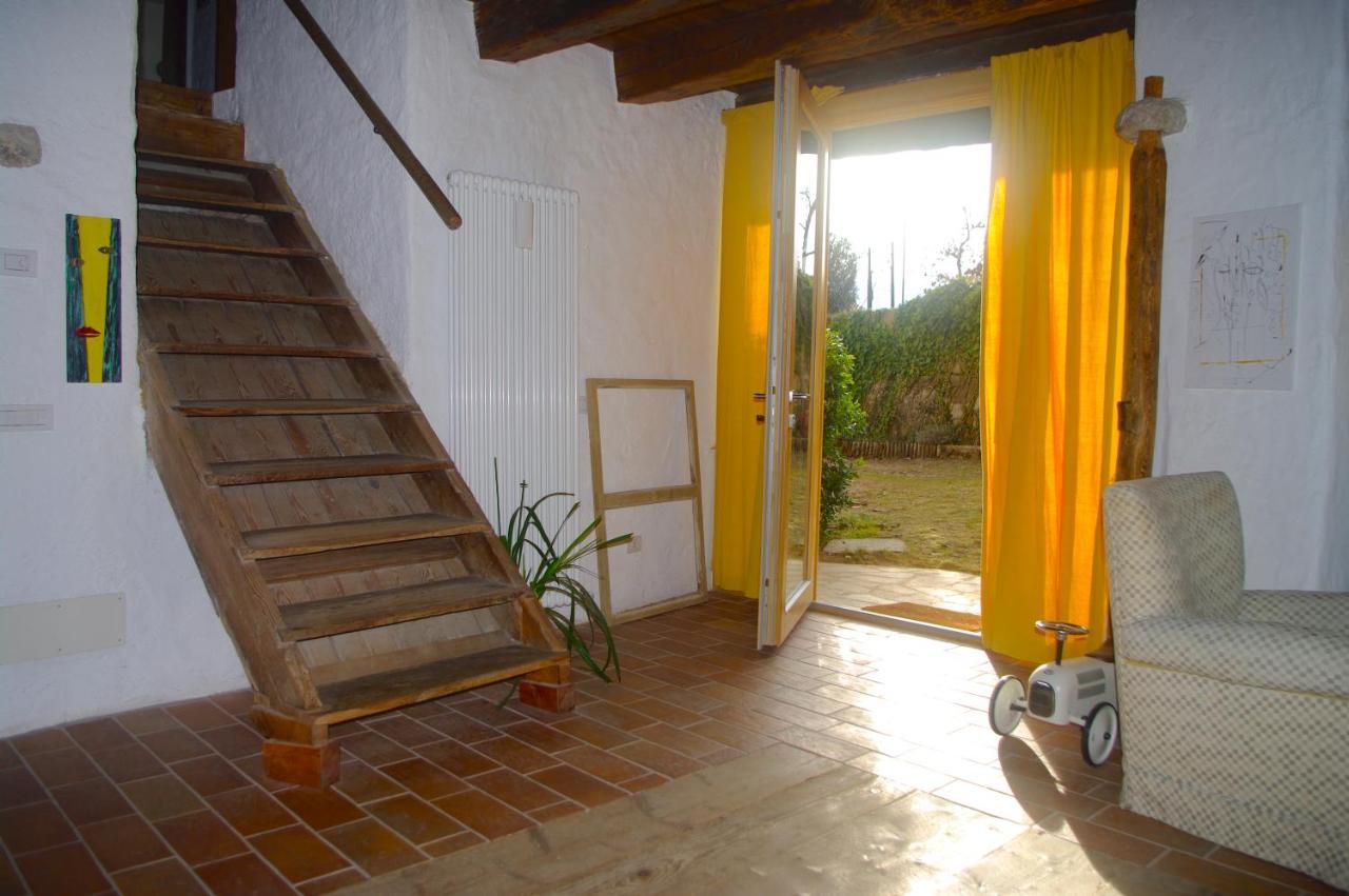La Casa Altrui- Camere E Zona Relax Con Giardino Coredo Extérieur photo