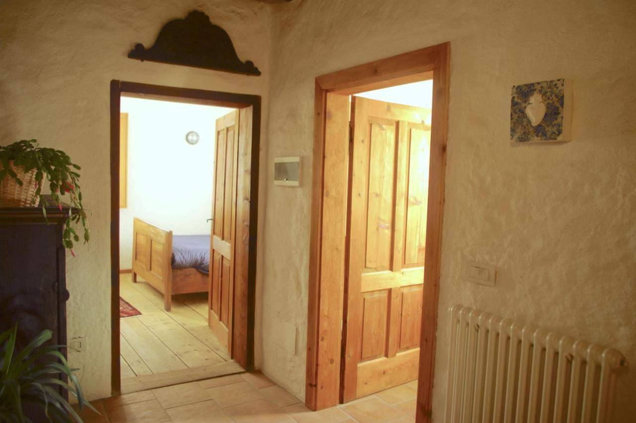 La Casa Altrui- Camere E Zona Relax Con Giardino Coredo Extérieur photo