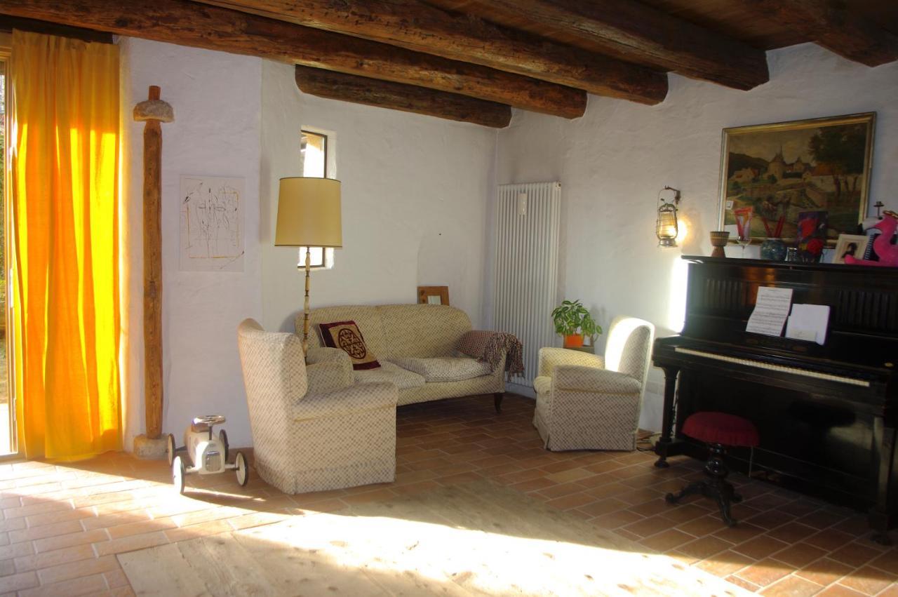 La Casa Altrui- Camere E Zona Relax Con Giardino Coredo Extérieur photo