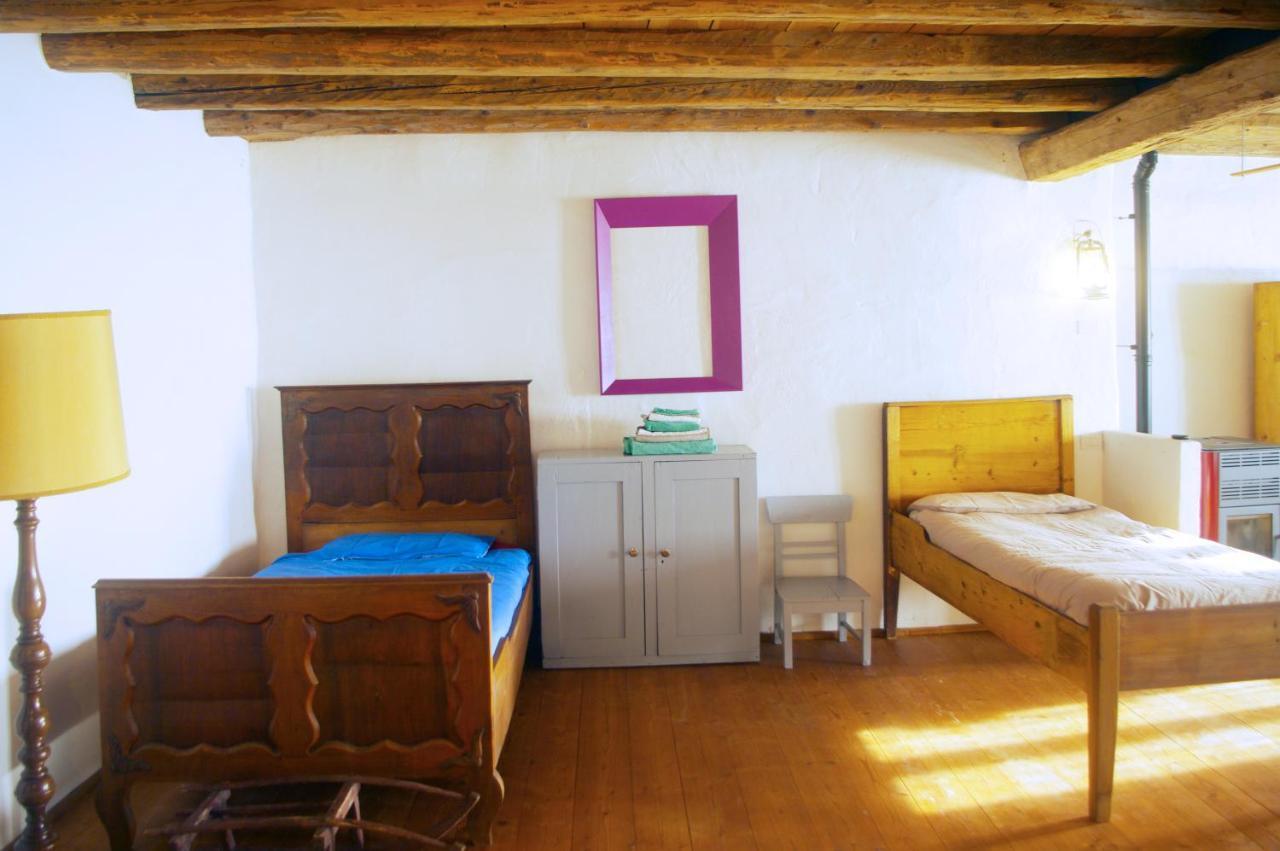 La Casa Altrui- Camere E Zona Relax Con Giardino Coredo Extérieur photo