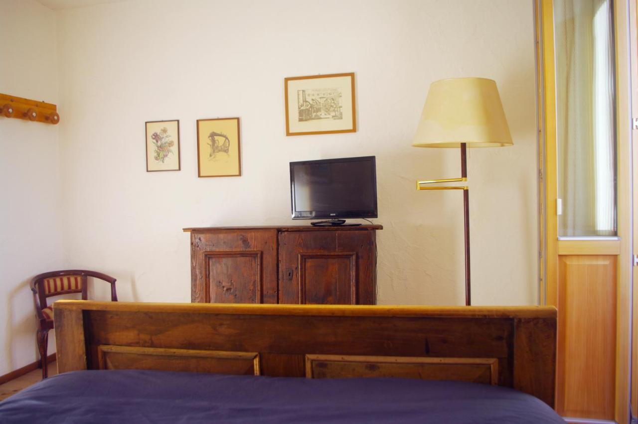 La Casa Altrui- Camere E Zona Relax Con Giardino Coredo Extérieur photo