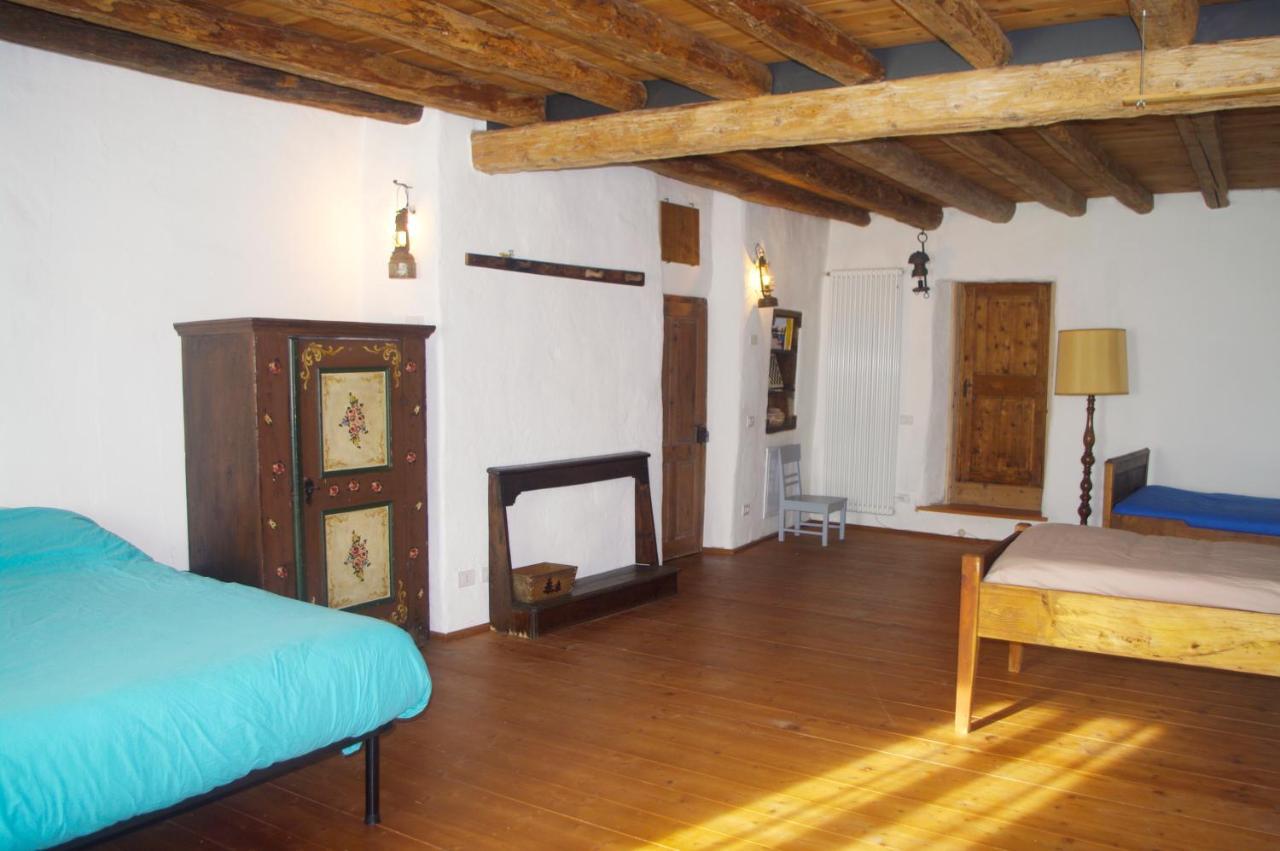 La Casa Altrui- Camere E Zona Relax Con Giardino Coredo Extérieur photo